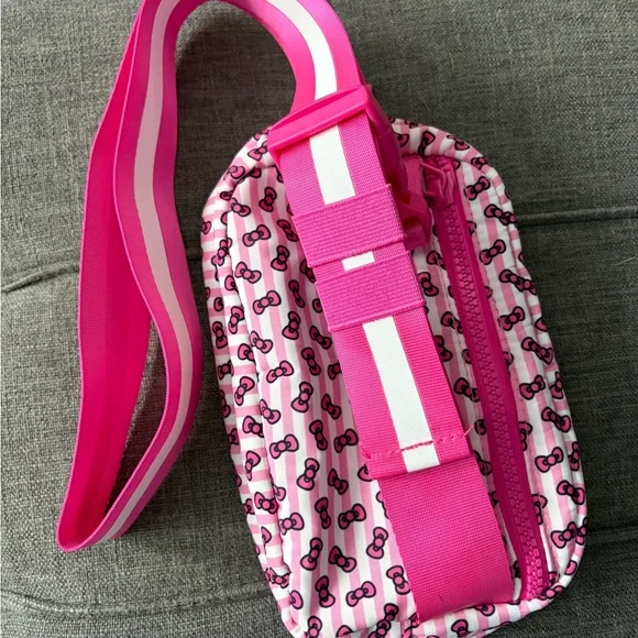 Bioworld Hello Kitty Pink and White Kids Crossbody Bag - Picture 7 of 16